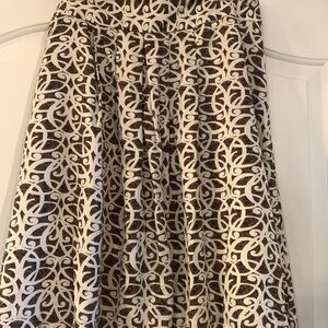 Merona size 14 cotton lined skirt. Side zipper cream/brown design